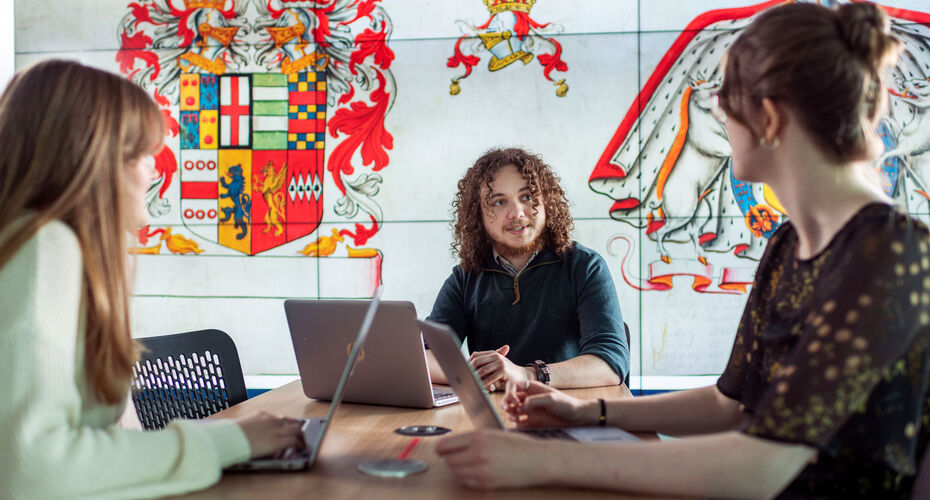 Students in the Digital Humanities lab